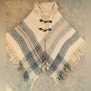 Beige double penning women Poncho